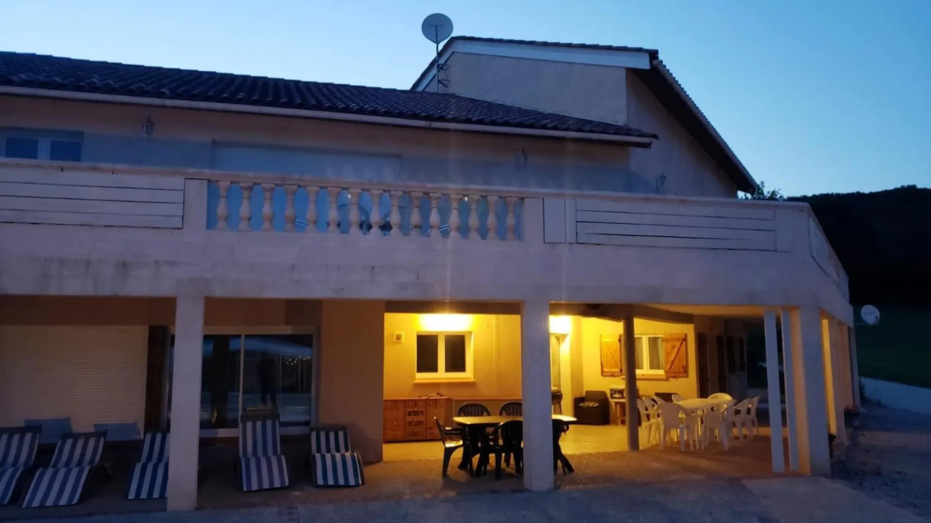 Maison Charmante A Saint-Gery Avec Piscine Partagee 0*, Saint-Gery (Lot) France