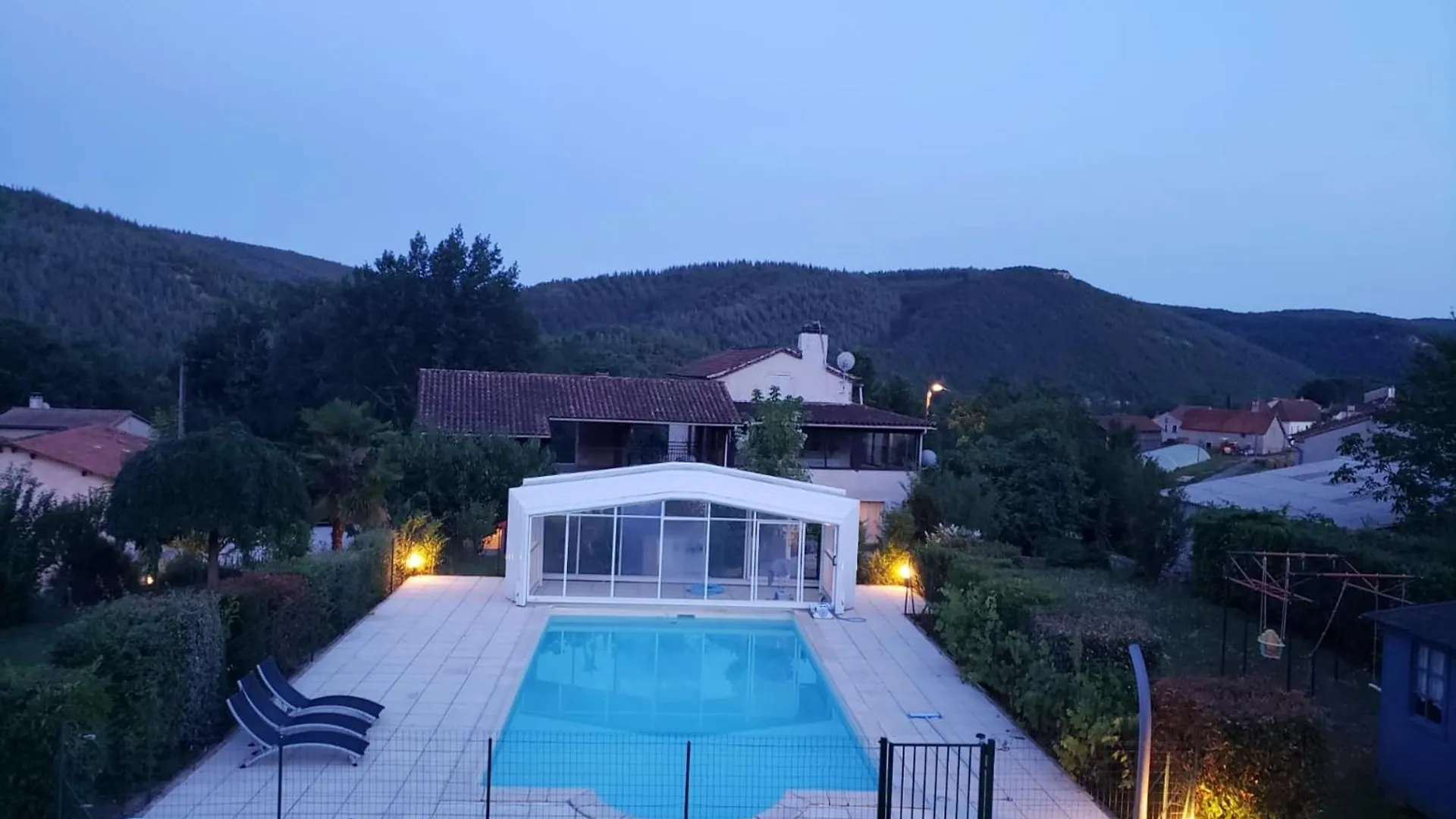 Holiday home Maison Charmante A Saint-Gery Avec Piscine Partagee France