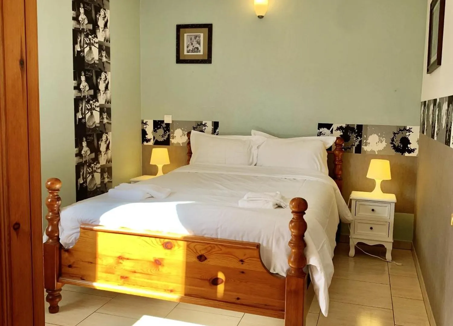 Holiday home Maison Charmante A Saint-Gery Avec Piscine Partagee
